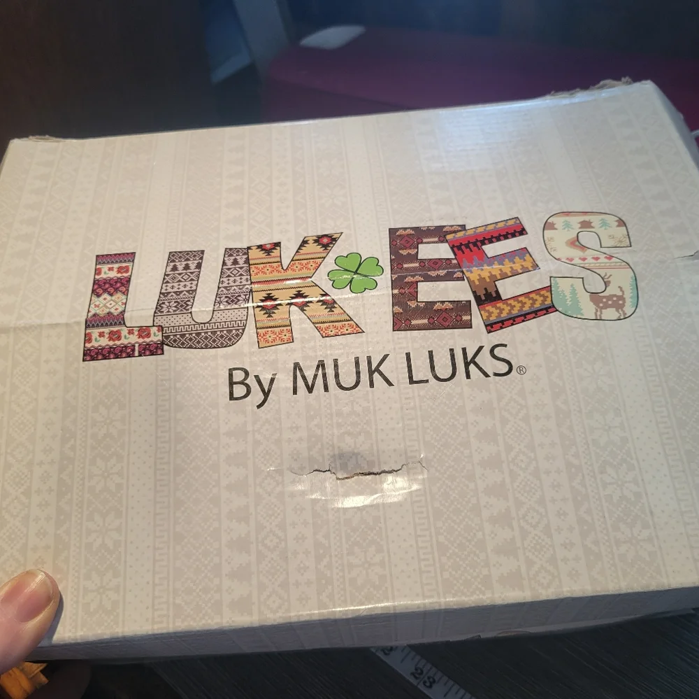 Muk Luks new box